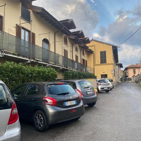 Casa Mimi Lägenhet Arsago Seprio Exteriör bild